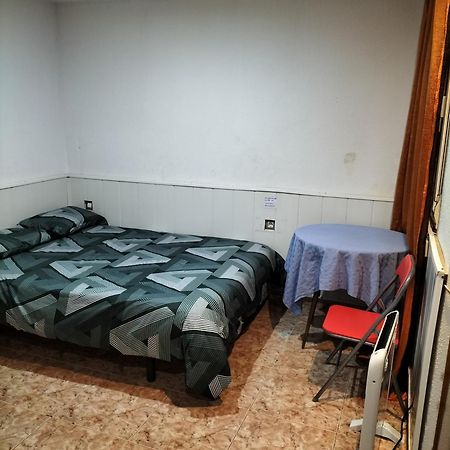 Habitacion Tranquila Y Familiar Madrid Buitenkant foto