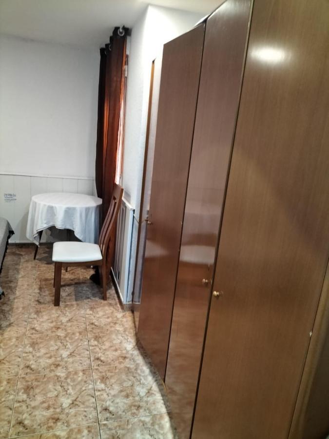 Habitacion Tranquila Y Familiar Madrid Buitenkant foto