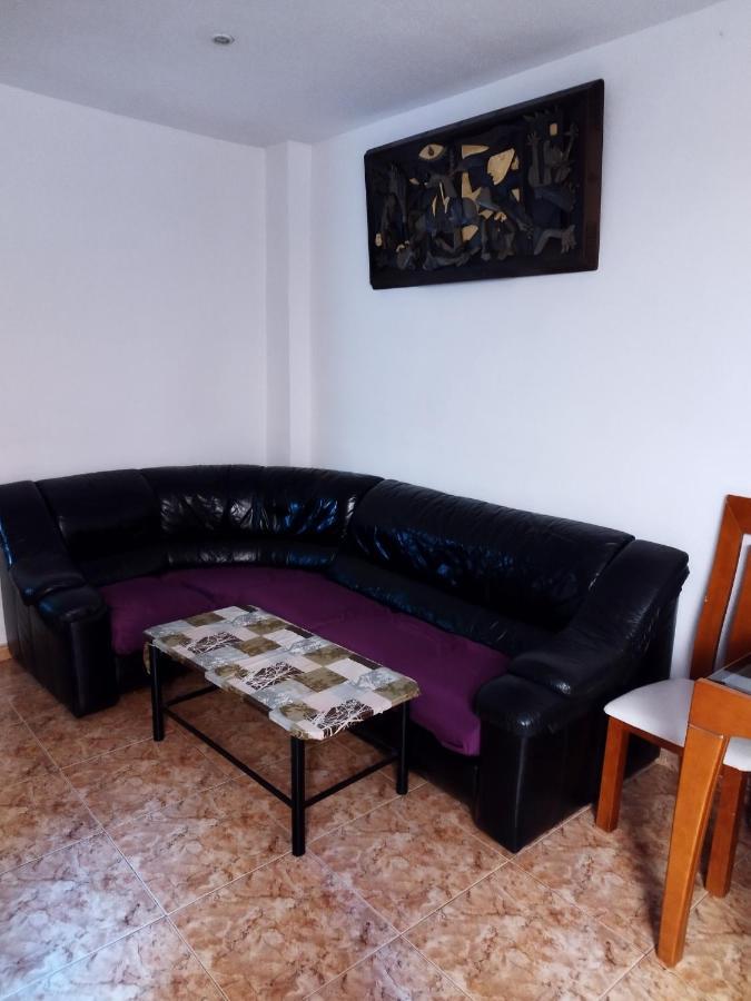 Habitacion Tranquila Y Familiar Madrid Buitenkant foto